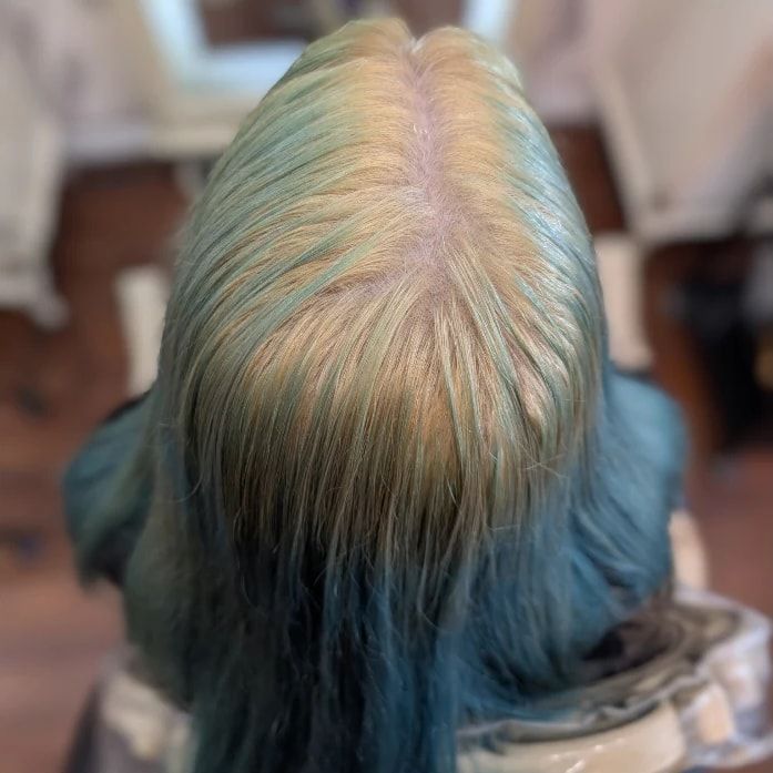 Crown before the correction: yellow-green at the roots melting into teal lengths